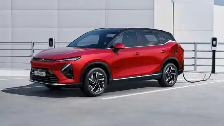 Electrifying Horizons: Chevrolet Captiva EV & Plug-In Hybrid Launch Redefines Family Mobility in the Middle East