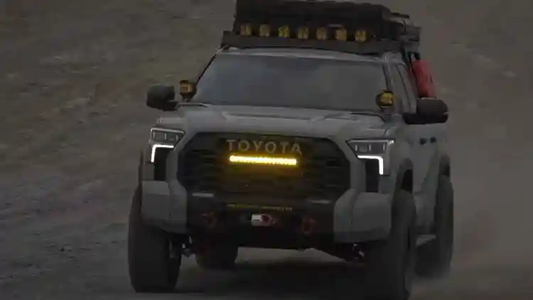 تعديل رف السقف