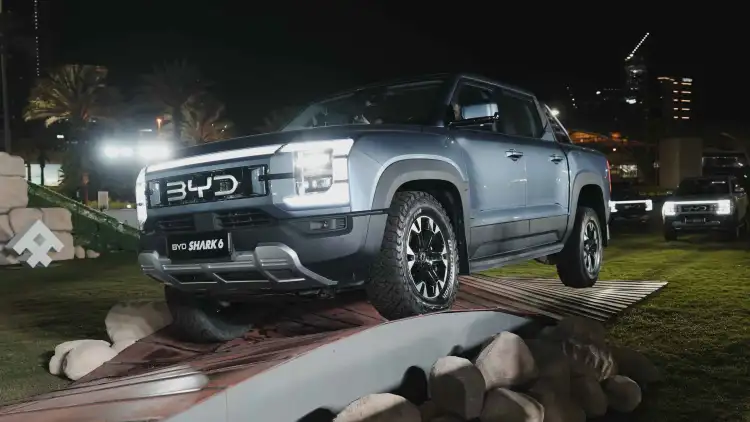 ترسي معايير جديدة لسوق شاحنات البيك أب الهجينة القابلة للشحن  الفطيم  BYD الإمارات تكشف النقاب عن شاحنة BYD Shark 6