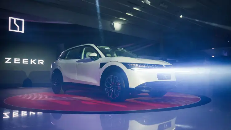 Zeekr 7X تصل إلى دبي لتعيد تعريف الفخامة الذكية.