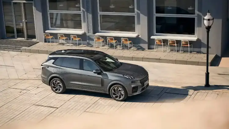 Lynk&Co 09 in Saudi Arabia with Advanced Family Safety