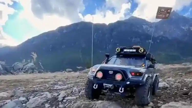 ？سيارة الصليب الأحمر