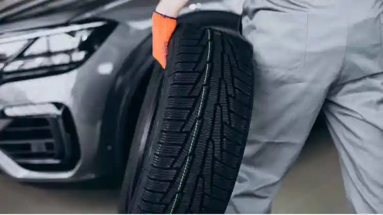 عمر الإطارات في الإمارات: متى يجب الاستبدال؟ الدليل الكامل بين الممارسات والخرافات وسلامة القيادة