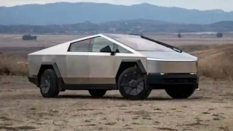 سايبرترك في الإمارات: متى تصل شاحنة تسلا الثورية للأسواق؟ حقائق، مواصفات وقصص الانتظار