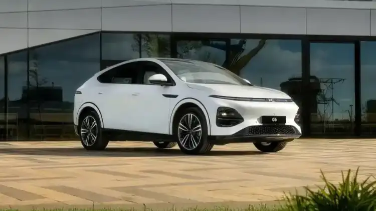 افضل سيارات اس يو في كهربائية متاحة في الإمارات بين 150 الف و200 الف درهم