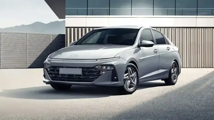 السيارات الخمس الأكثر مبيعًا في السعودية مع الأسعار والتفاصيل