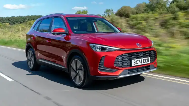 ام جي زد اس 2025 في السعودية خيار عملي أنيق لعشاق الكروس أوفر الاقتصادية