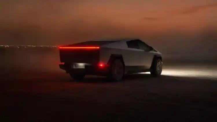 Cybertruck in Saudi Arabia: When Does Tesla’s Futuristic Truck Arrive? Availability, Price, Anticipation—What Buyers Need to Know