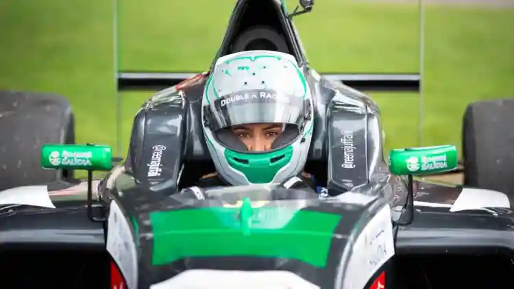 ريما الجفالي: أسطورة سعودية تصنع المستقبل على حلبات السباق من جدة إلى الفورمولا﻿