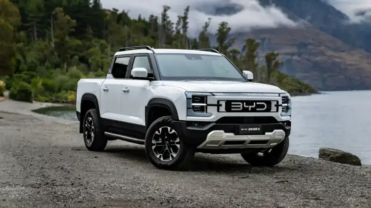 بي واي دي شارك 6 تدخل المنافسة في دبي بأداء قوي وسعر جذاب