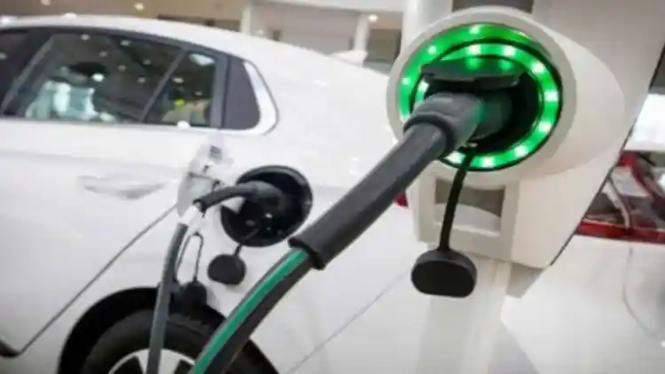 Home Charging in the UAE: Your Step-by-Step Guide to Installing an EV Charger—Costs, Permits, and Smart Tips