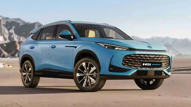 MG HS Hybrid+ 2025: وصول أسطورة الكفاءة والمدى في سوق سيارات SUV الهجينة المتوسطة بالخليج