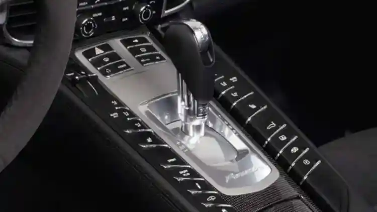 What Car Features Do We Really Never Use? Discover the Hidden Buttons in Your Dashboard
