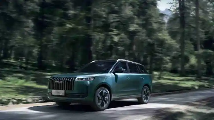 Jaecoo J5 2026 Lands in Saudi Arabia: Three Trims Raise Expectations for Tech, Luxury, and Value in Compact SUVs