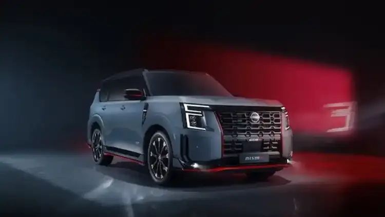 نيسان باترول نيسمو 2025 الجديدة تصل الإمارات لتعيد تعريف الأداء والفخامة