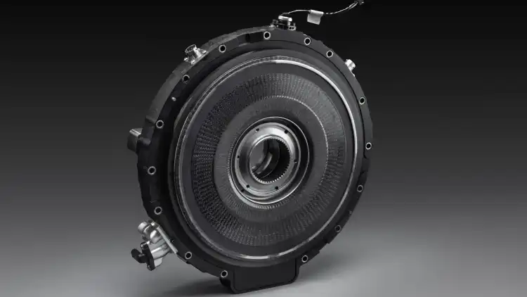 قوة كهربائية خارقة من مرسيدس ياسا بقوة تفوق الألف حصان