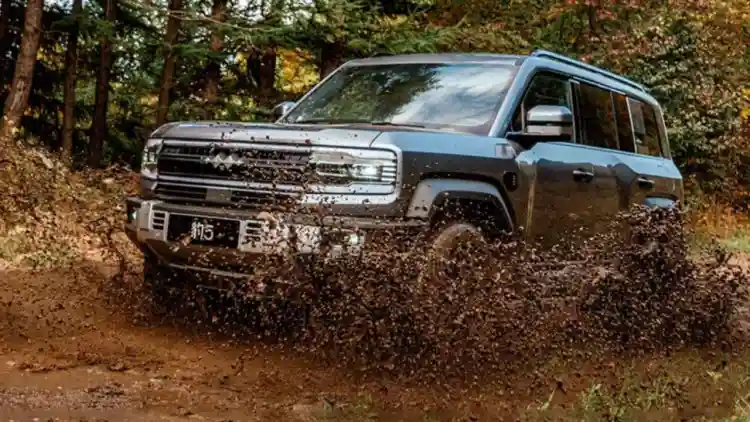 أكتوبر المفصلي في الصين: سيطرة السيارات الكهربائية والهجينة على أكثر من نصف السوق… بين النمو والمفاجآت الموسمية!﻿