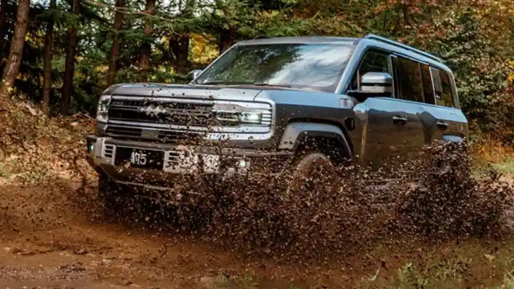 أكتوبر المفصلي في الصين: سيطرة السيارات الكهربائية والهجينة على أكثر من نصف السوق… بين النمو والمفاجآت الموسمية!