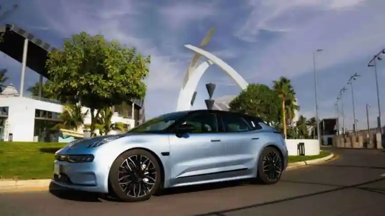 هدوء الكهرباء وفخامة العزل: كيف تتفوق زيكر 001 في ترويض الضجيج الحراري والصوتي بأناقة عصرية؟﻿