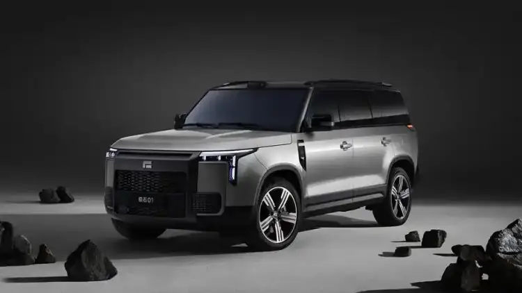 مقارنة بين ROX 01 وجيتور T2 في الإمارات: أيهما الأنسب لعشاق المغامرات؟