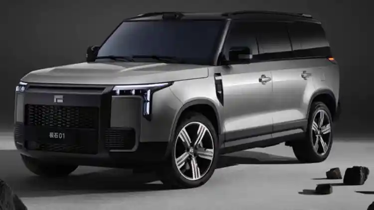 ROX 01: The Hybrid SUV Reinventing Luxury Adventure—A Bold Rival to the Segment’s Giants