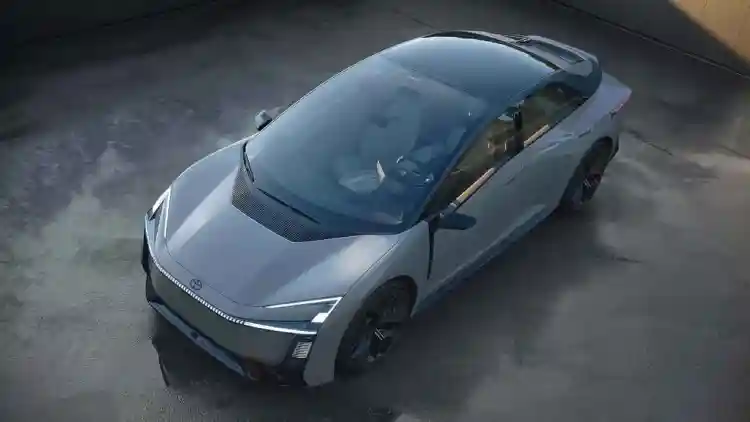 Toyota Corolla Goes Next-Gen Hybrid: A Sharper Compact with Ultra-Efficiency and Real Tech Muscle