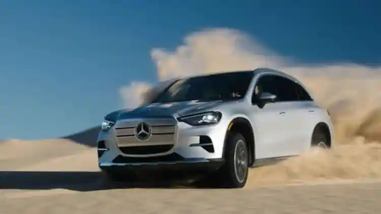 مرسيدس GLC الكهربائية 2027: الرفاهية، الأداء والمتعة وسط الرمال… SUV كهربائي يغير قواعد اللعب في الكثبان!﻿