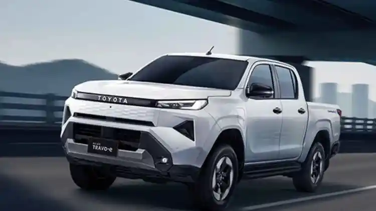 Toyota Hilux 2026: Electric Ambitions and Rugged Reinvention for the GCC Pickup Champion