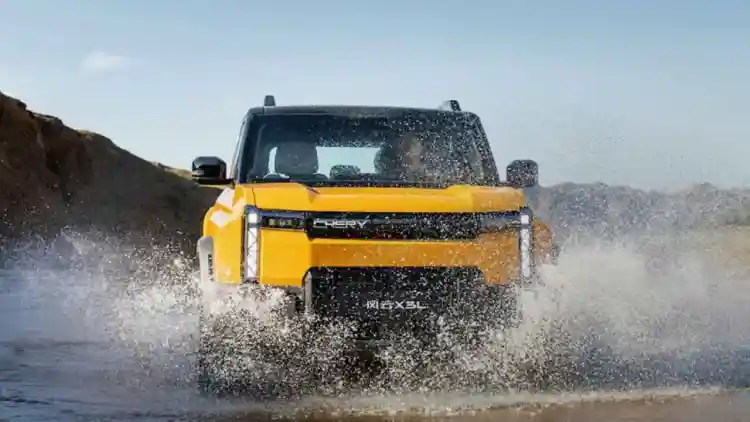 مأساة السلالم: عندما تعثّر الطموح الصيني في مواجهة تحدي رينج روفر الأسطوري