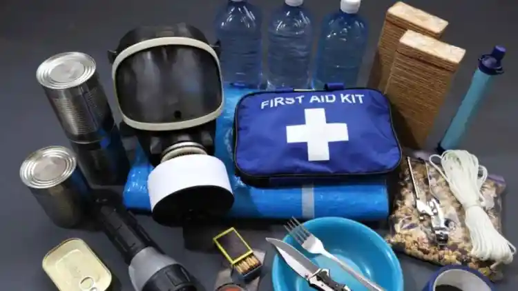 The Ultimate Emergency Car Kit: Preppers’ Survival Secrets That Could Save Your Life – And Your Next Road Trip