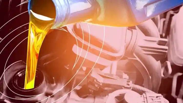  زيت المحرك الأمثل: الدليل المتكامل لاختيار أفضل زيت لسيارتك بين التخليقي والمعدني في 2025﻿