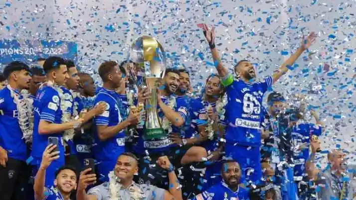 أساطير الملعب وأسطول الفخامة: جولة داخل أفخم سيارات نجوم دوري روشن السعودي