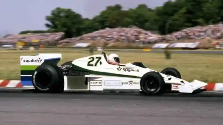 The Hidden Story Behind the Saudi Flag on a 1970s Formula 1 Car: The Williams FW07 That Traveled Through Time