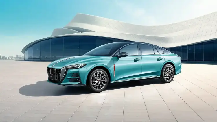   Hongqi H6 2025: Blending Road Capability with Driving Enjoyment