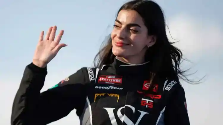 توني بريدنجر… السائقة ذات الأصول اللبنانية التي اقتحمت حلبات ناسكار وتحدّت هيمنة الرجال﻿