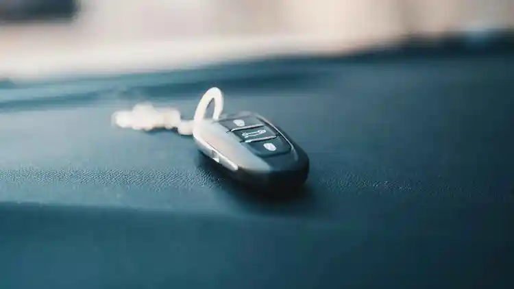 How to Open Car Door Without Key:2025 Emergency Solutions