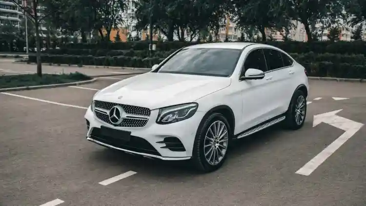 Mercedes-Benz Competitors:Top Luxury Car Rivals in 2025