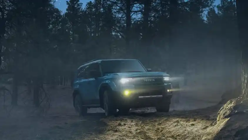 Comparison Between Land Cruiser and BAW 212 in the Challenges of the UAE Desert