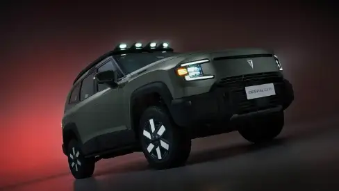 ديبال G318 في الإمارات: أس يو في هجينة تجمع المدينة والمغامرة