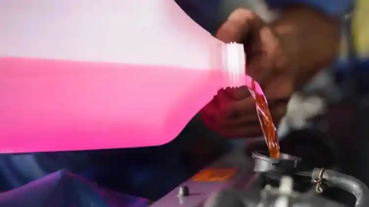 دفاية السيارة تنفث هواءً بارداً؟ الأسباب الخفية وراء العطل… وكيف تحمي محركك من أضرار أكبر