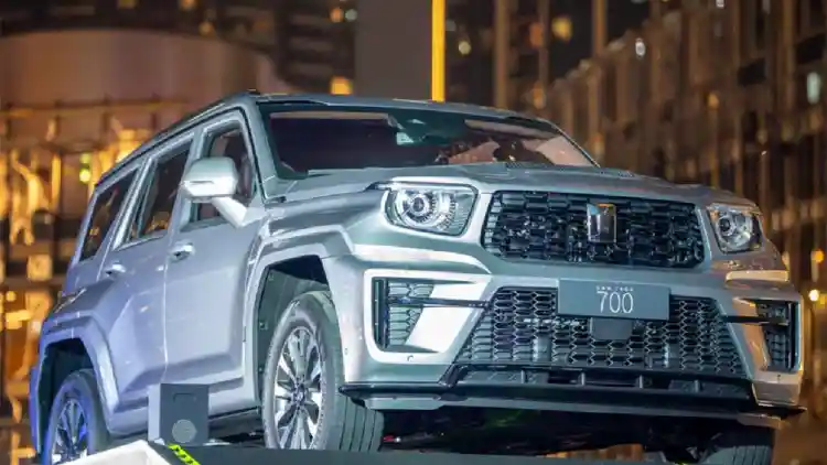 GWM Tank 700 Lands in the Middle East: Twin‑Turbo V6 Luxury Off‑Roader Targets Desert Royalty