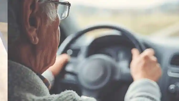 When Does Age Become a Barrier to Driving? How Experts Decide It’s Time to “Hang Up the Keys” Without Hurting Seniors’ Dignity