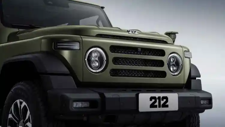 212 Car Prices in the UAE: How Much Do You Pay for the T01 Before Heading to the Desert?