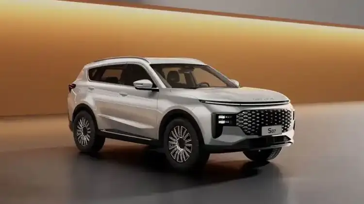 New Soueast S07: Eye Catching Debut and Versatile Features at Riyadh Motor Show