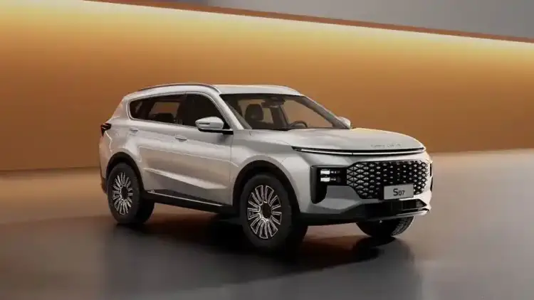 New Soueast S07: Eye Catching Debut and Versatile Features at Riyadh Motor Show