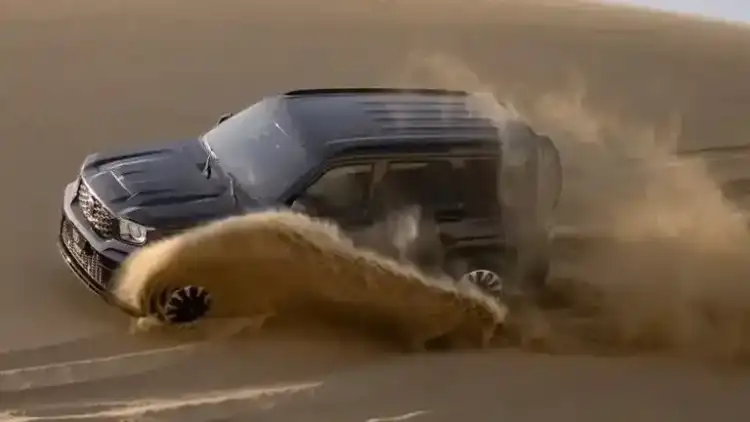أسعار سيارات تانك في الإمارات: ما سر اهتمام عشاق الطرق الوعرة بها؟