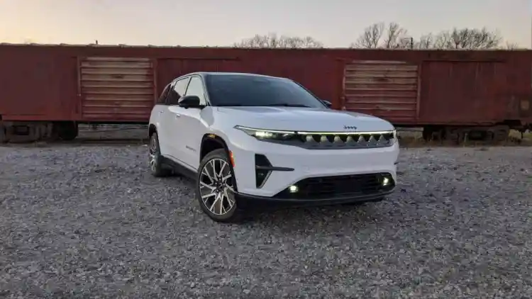 Jeep Wagoneer S 2026: A Fast, Comfortable EV With A Soul That Feels More Chrysler Than Jeep