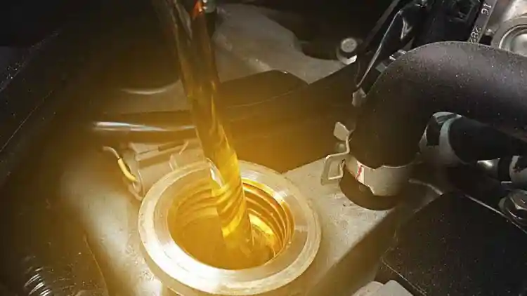 When Your Engine Oil Changes Color: The Hidden Messages Under Your Hood