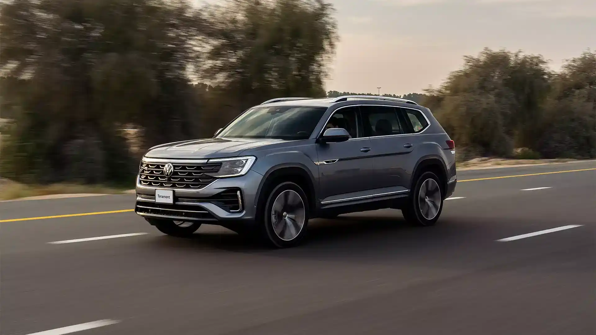 أفضل سيارات اس يو في بثلاثة صفوف لعام 2026: المساحة والعملية للعائلات في الخليج