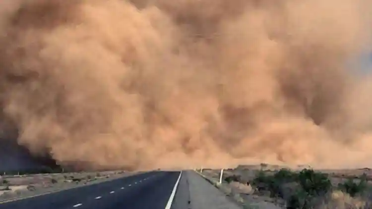 Yellow Dust Hell: 6 Survival Weapons Make You GCC Sandstorm King!